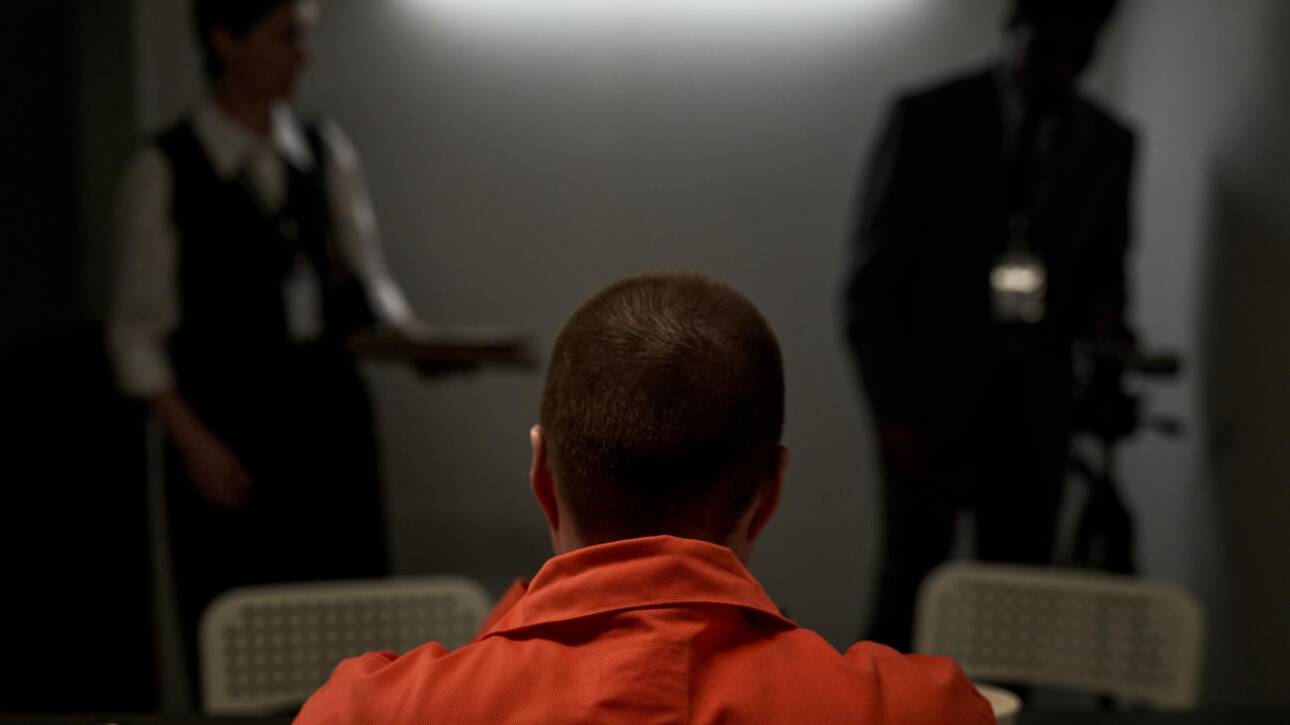 Diferencia entre homicidio y asesinato en el Código Penal español: penas y defensa